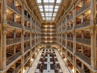 La George Peabody Library dell’università Johns Hopkins di Baltimora